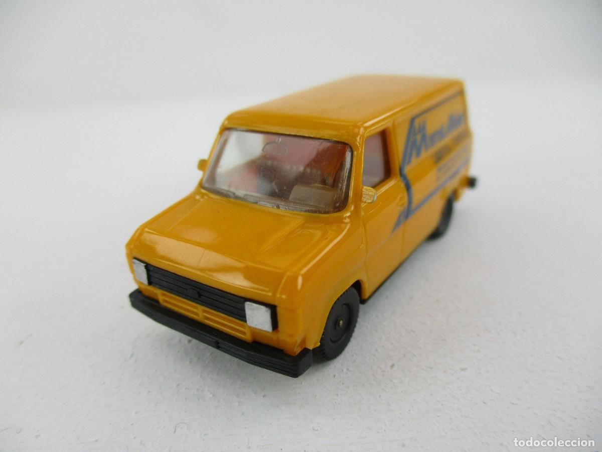 Coches a escala: COCHE ESCALA 1:87 REF B7 - Foto 1