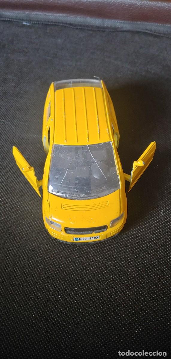Coches a escala: COCHA METAL ,AMARILLO,DETERIORADO.12 CM - Foto 2