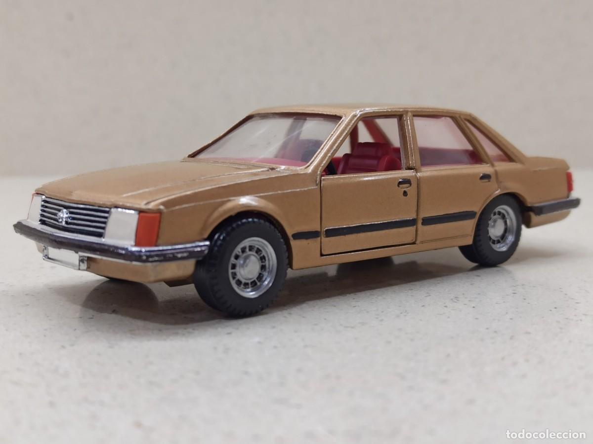 Coches a escala: OPEL SENATOR CORGI TOYS - Foto 1