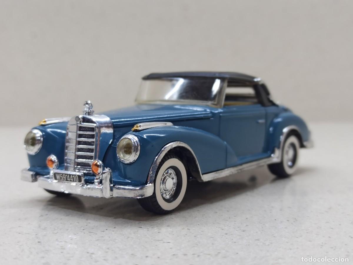 Voitures &agrave; l'&eacute;chelle: MERCEDES BENZ 300 S CORGI TOYS