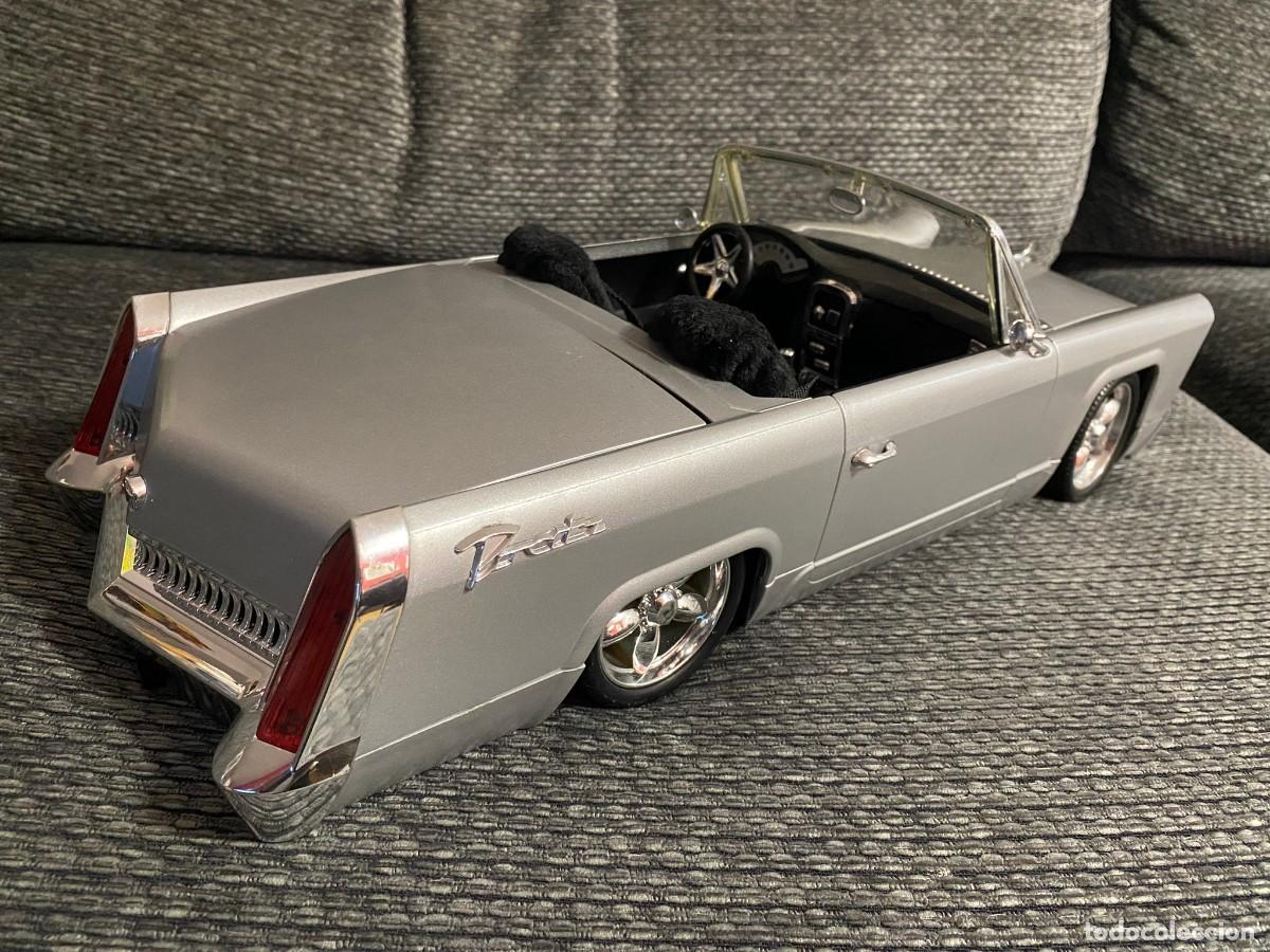 Coches a escala: Coche Bratz con radio funcional