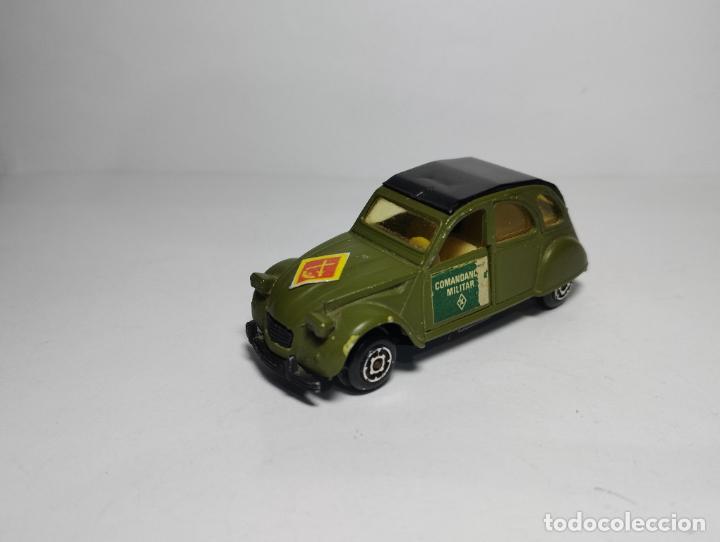 Coches a escala: CITROEN 2 CV COMANDANCIA MILITAR DE GUISVAL CAMPEON 1,64