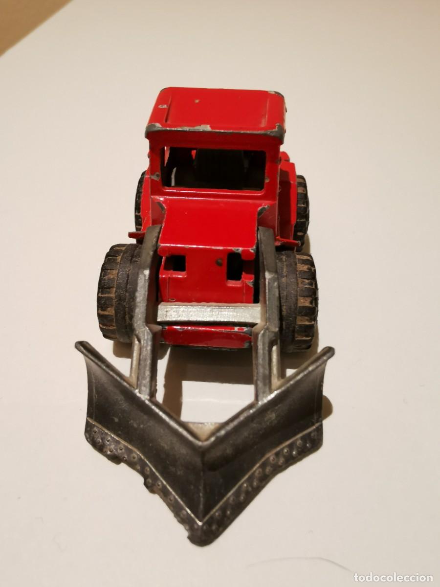 Coches a escala: Majorette Tracto 1/64 - Foto 4