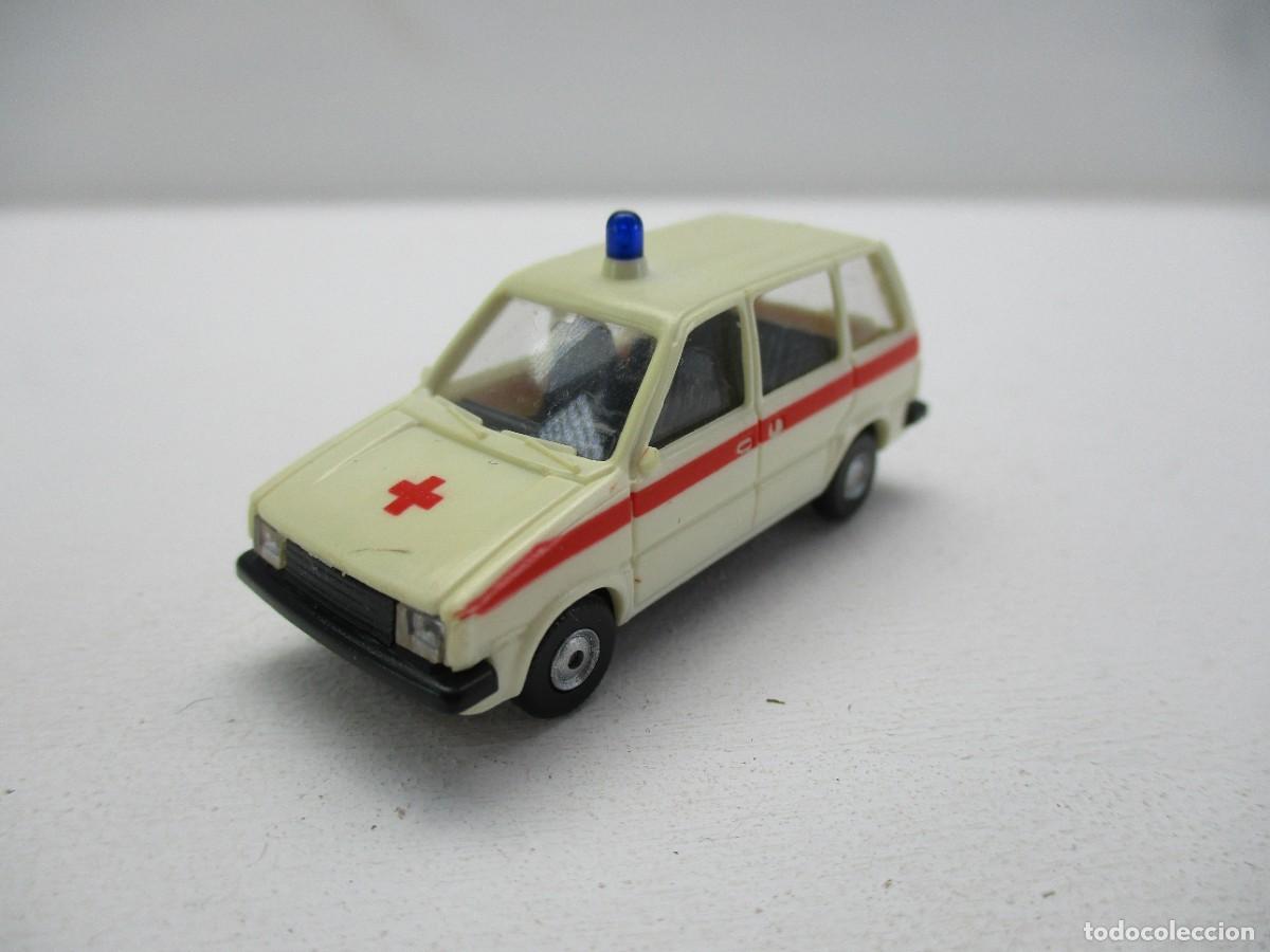 Coches a escala: COCHE ESCALA 1:87 REF B14 - Foto 1
