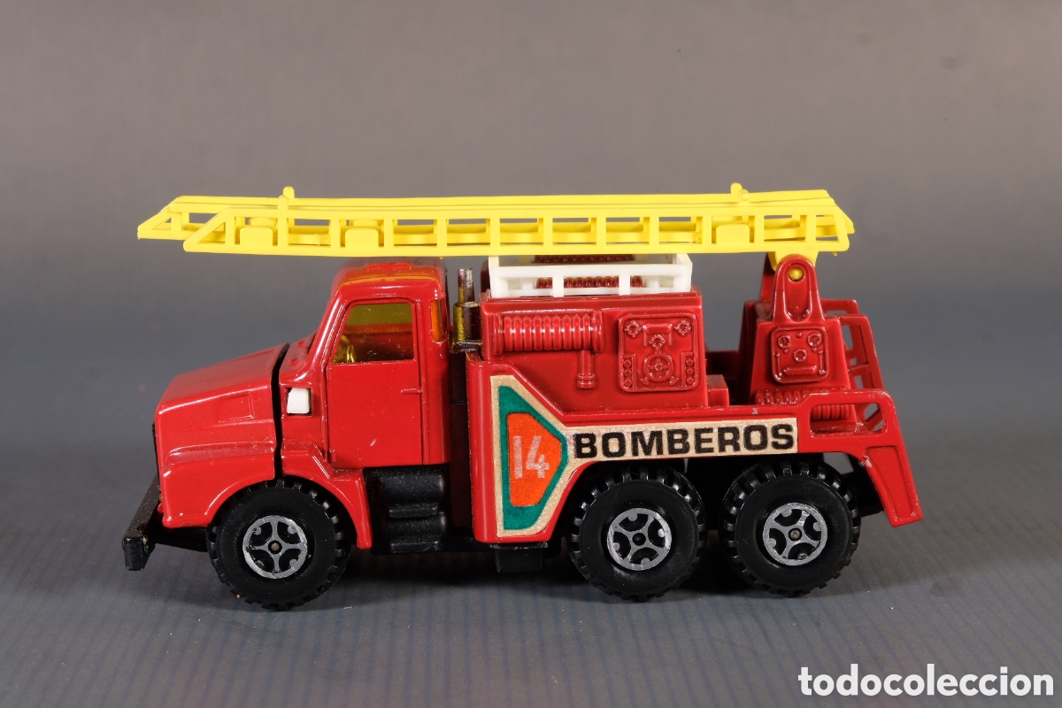 Coches a escala: Cami&oacute;n Volvo de Bomberos Guisval - Foto 2