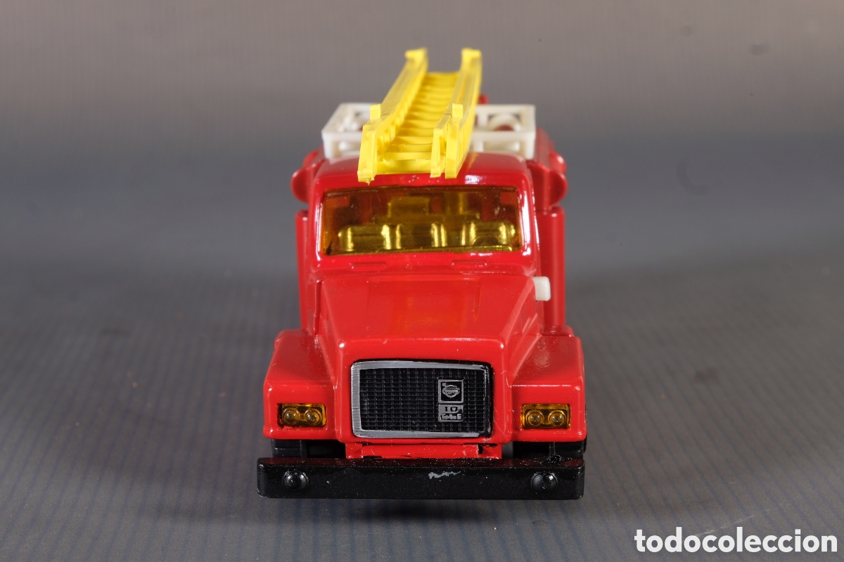 Coches a escala: Cami&oacute;n Volvo de Bomberos Guisval - Foto 4