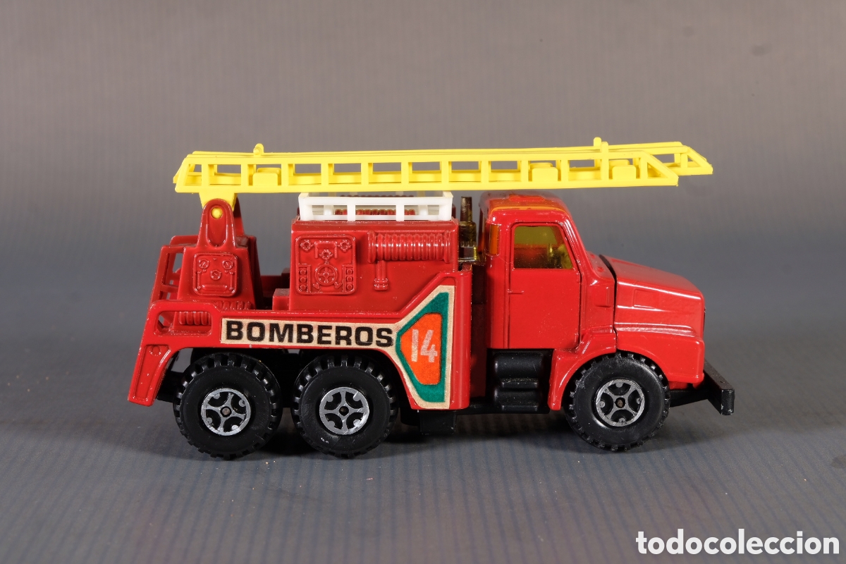 Coches a escala: Cami&oacute;n Volvo de Bomberos Guisval - Foto 1