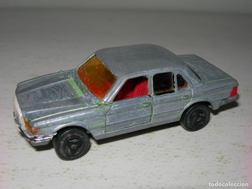 Coches a escala: ANTIGUO COCHE DE METAL MERCEDES 450 SE A ESCALA 1/60 FABRICADO POR MAJORETTE