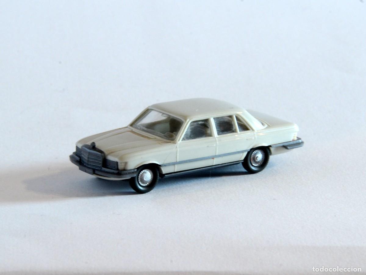 Coches a escala: Wiking Escala 1:87 H0 Mercedes Benz 450SE gris