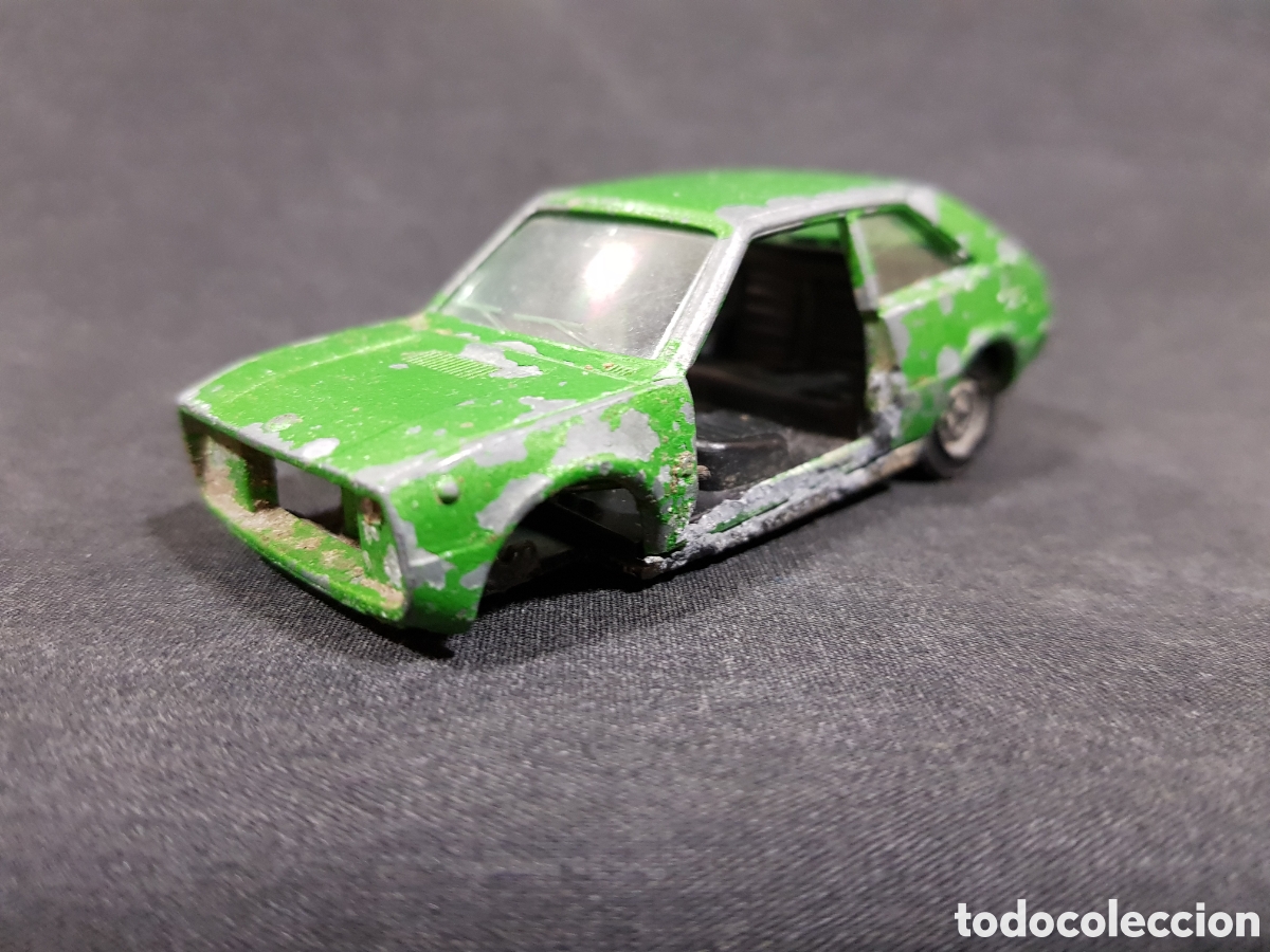 Coches a escala: PILEN MOD 523 SEAT 1200 ESCALA 1/43 PARA PIEZAS + DOS PUERTAS DE OTRO MODELO DE REGALO