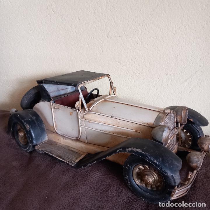 Coches a escala: Coche decoraci&oacute;n tipo &eacute;poca a&ntilde;os 30 aproximadamente 35x15 cm met&aacute;lico grande