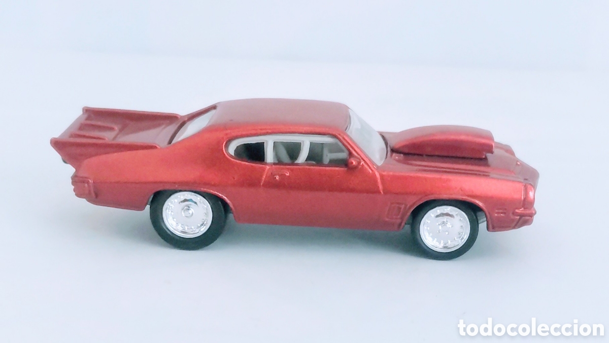 Coches a escala: PLAYING MANTIS/ JOHNNY LIGHTNING/ 1:64 APROX - Foto 2