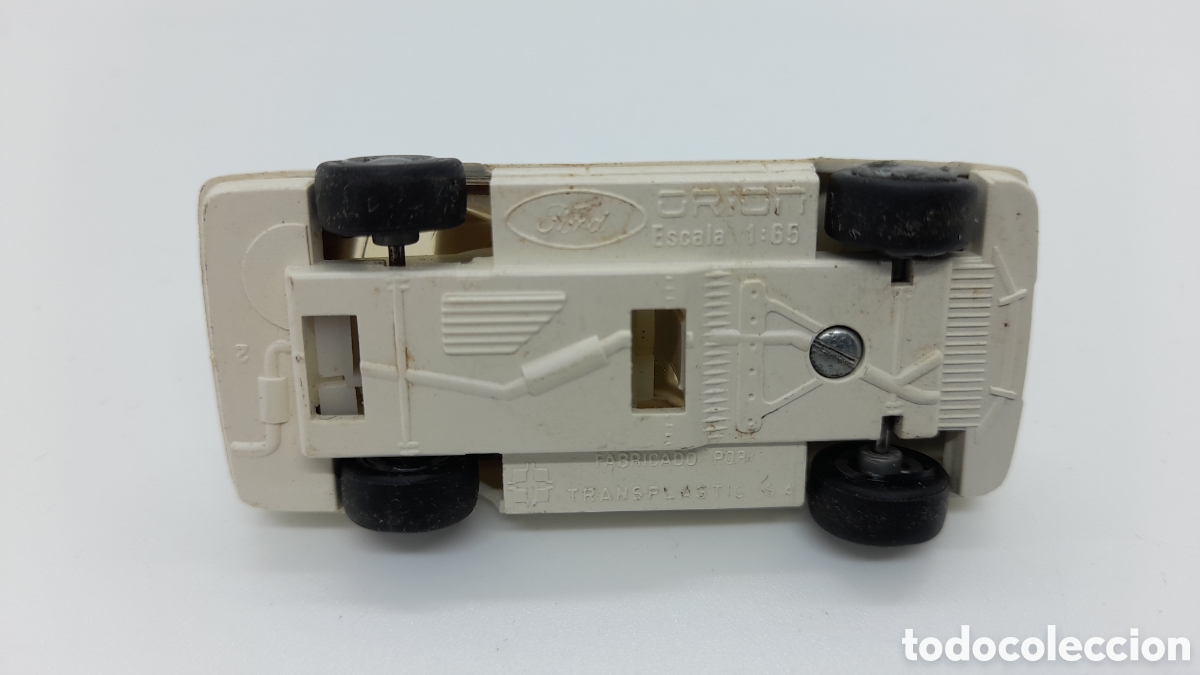 Coches a escala: ANTIGUO COCHE FORD ORION, DE TRANSPLASTIC. - Foto 2