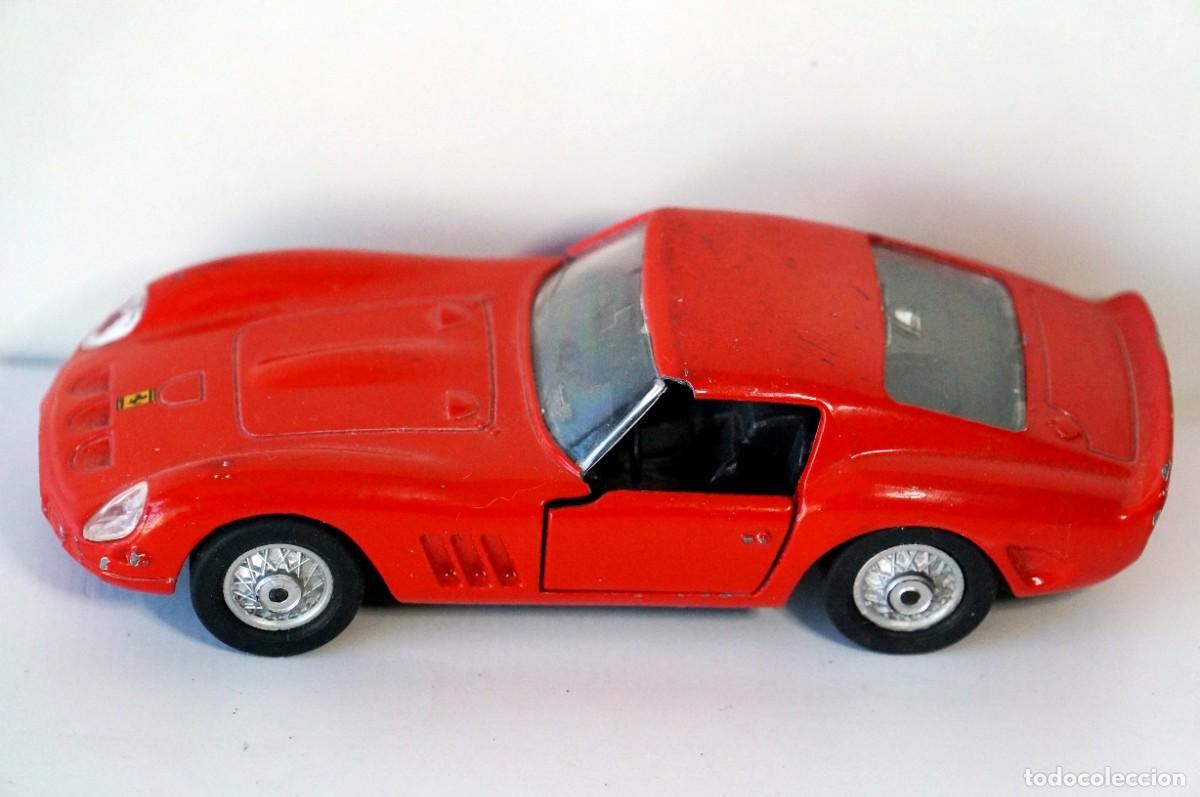 Coches a escala: Ferrari 250 GTO (Maisto) 1:38.