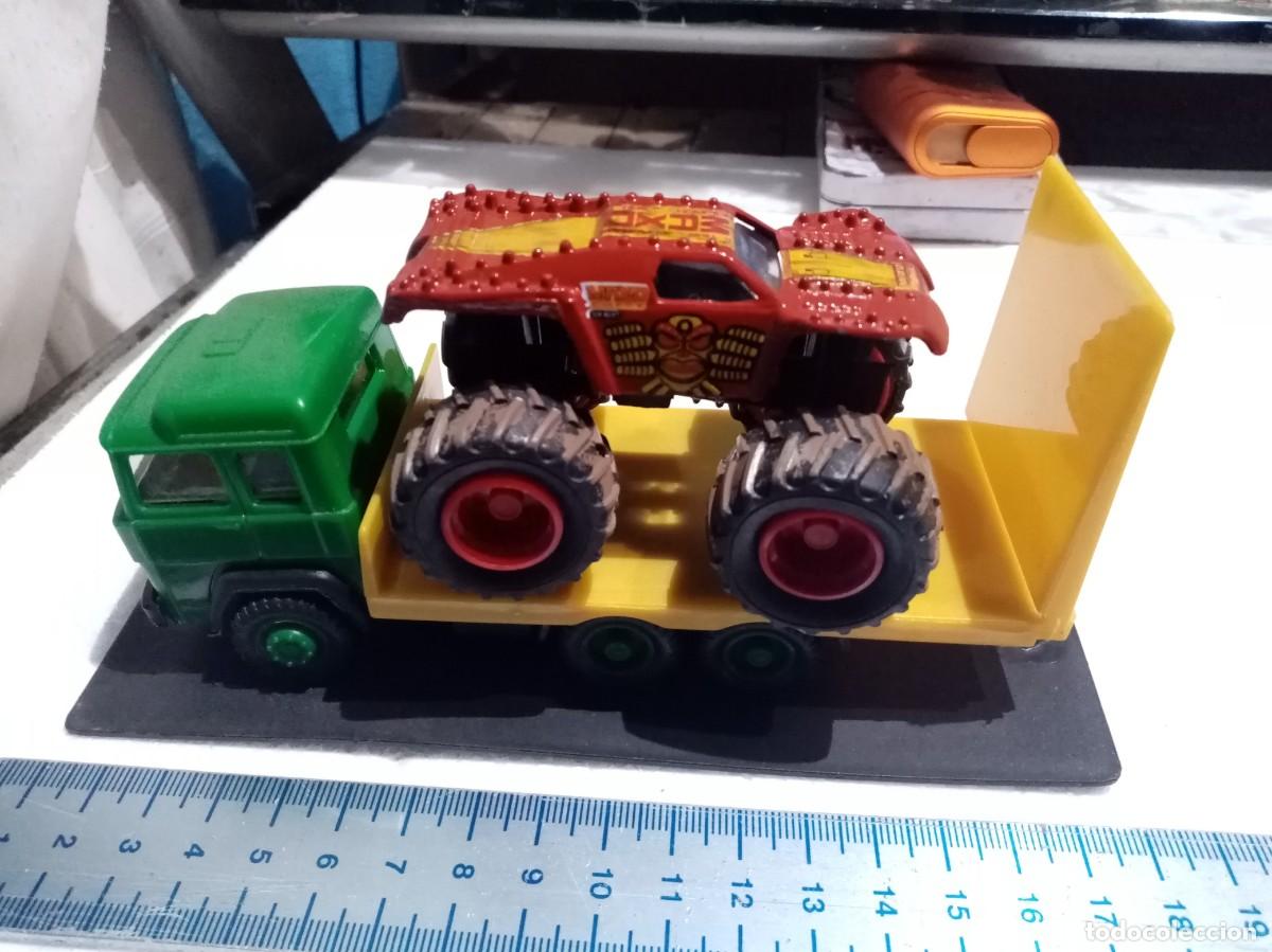 Coches a escala: CAMION TRANSPORTE MONSTER TRUCK MAXD ROJO - ECHO EN ESPA&Ntilde;A POR GUISVAL . EN SOPORTE . COCHE