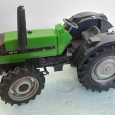Britains Deutz DX 92 Farm Tractor with a Driver - UK Britains Deutz DX 92 Farm Tractor with a Driver - UK