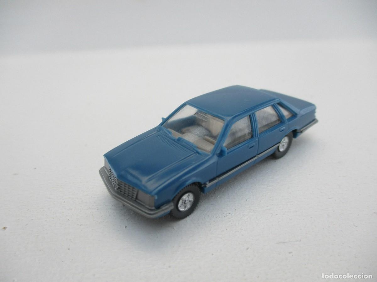 Coches a escala: COCHE ESCALA 1:87 REF B7 - Foto 1