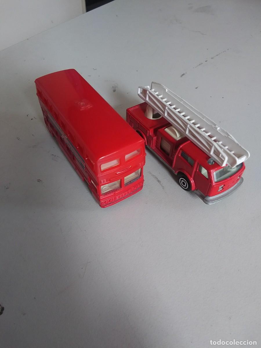 Coches a escala: BRITISH BUS y POMPIER MAJORETTE - Foto 1