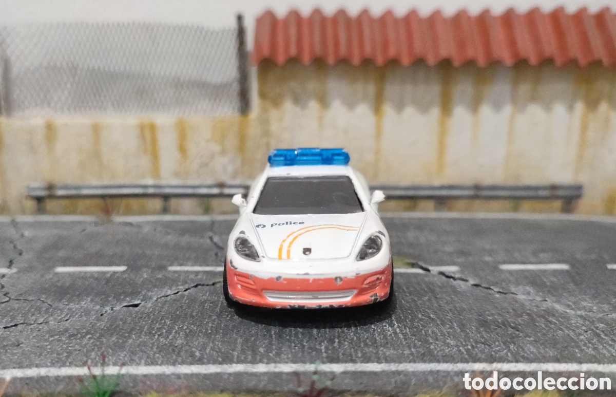 Coches a escala: Majorette - Porsche Panamera - Foto 2