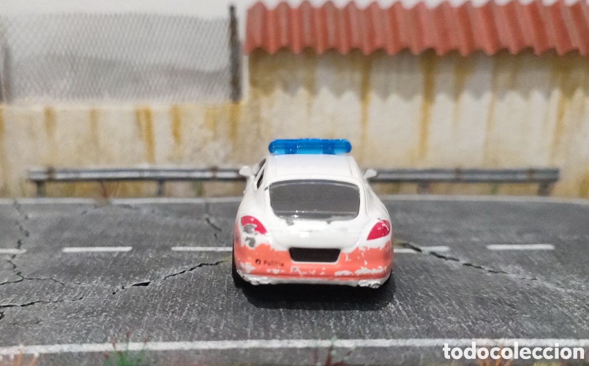 Coches a escala: Majorette - Porsche Panamera - Foto 5
