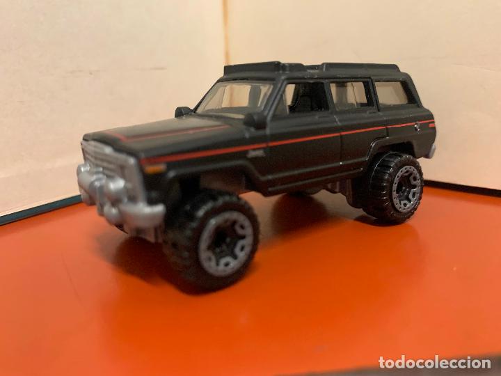 Coches a escala: JEEP WAGONEER , Coche HOTWHEELS de Mattel, desconocemos escala, mide unos 7cms de largo