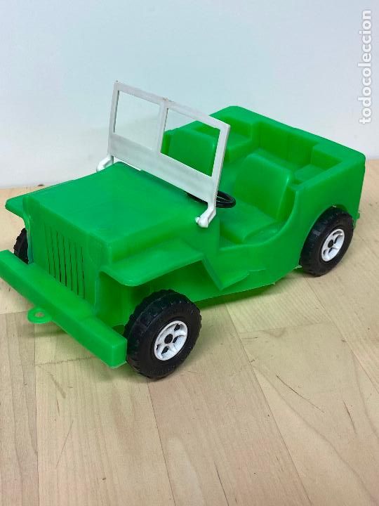 Coches a escala: Jeep DE GUTFER en plastico - Foto 3