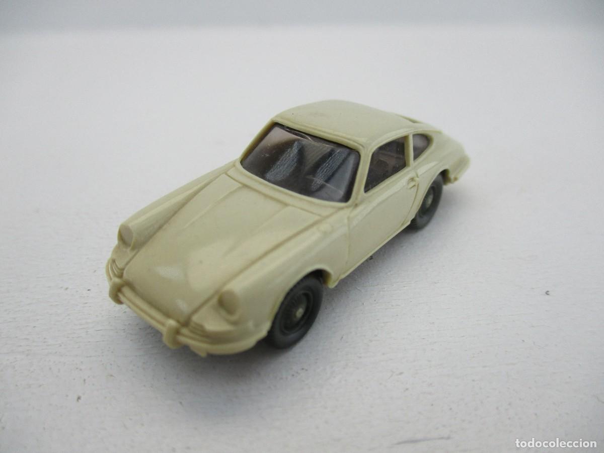 Coches a escala: COCHE ESCALA 1:87 REF B2 - Foto 1