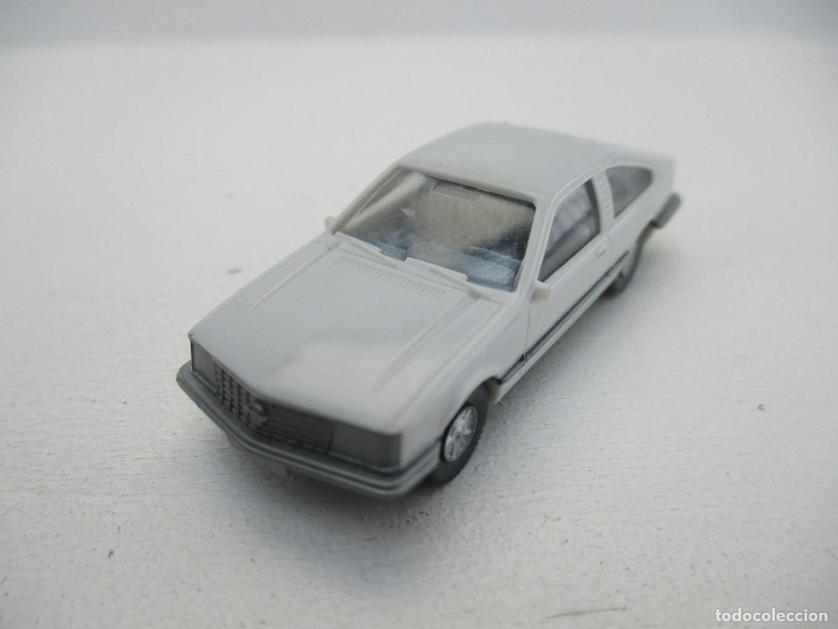 Coches a escala: COCHE ESCALA 1:87 REF B2 - Foto 1
