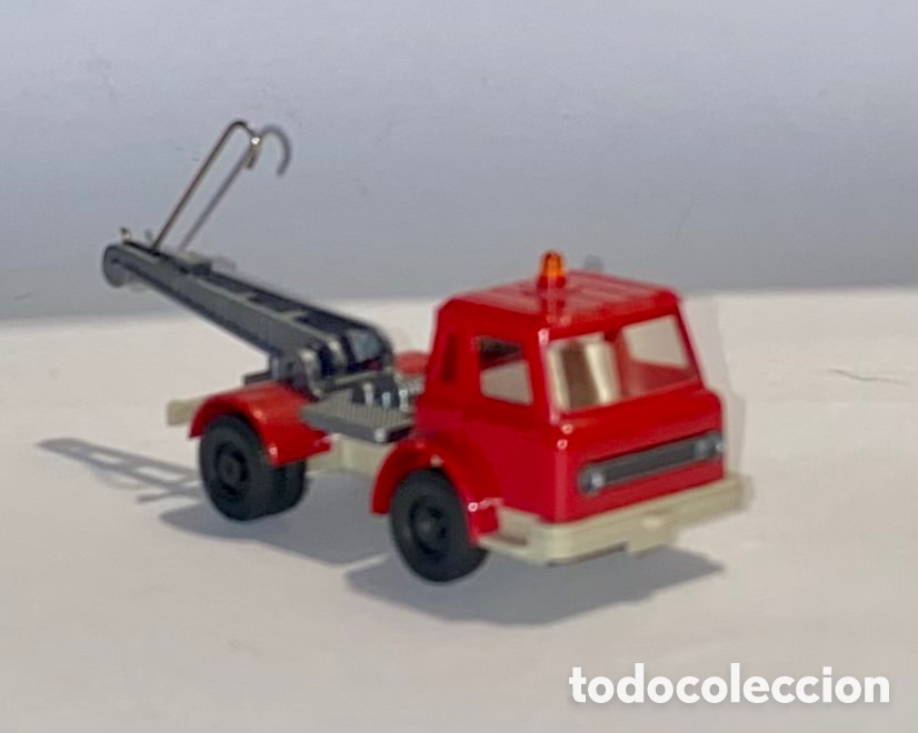 Coches a escala: Wiking gr&uacute;a - Foto 1