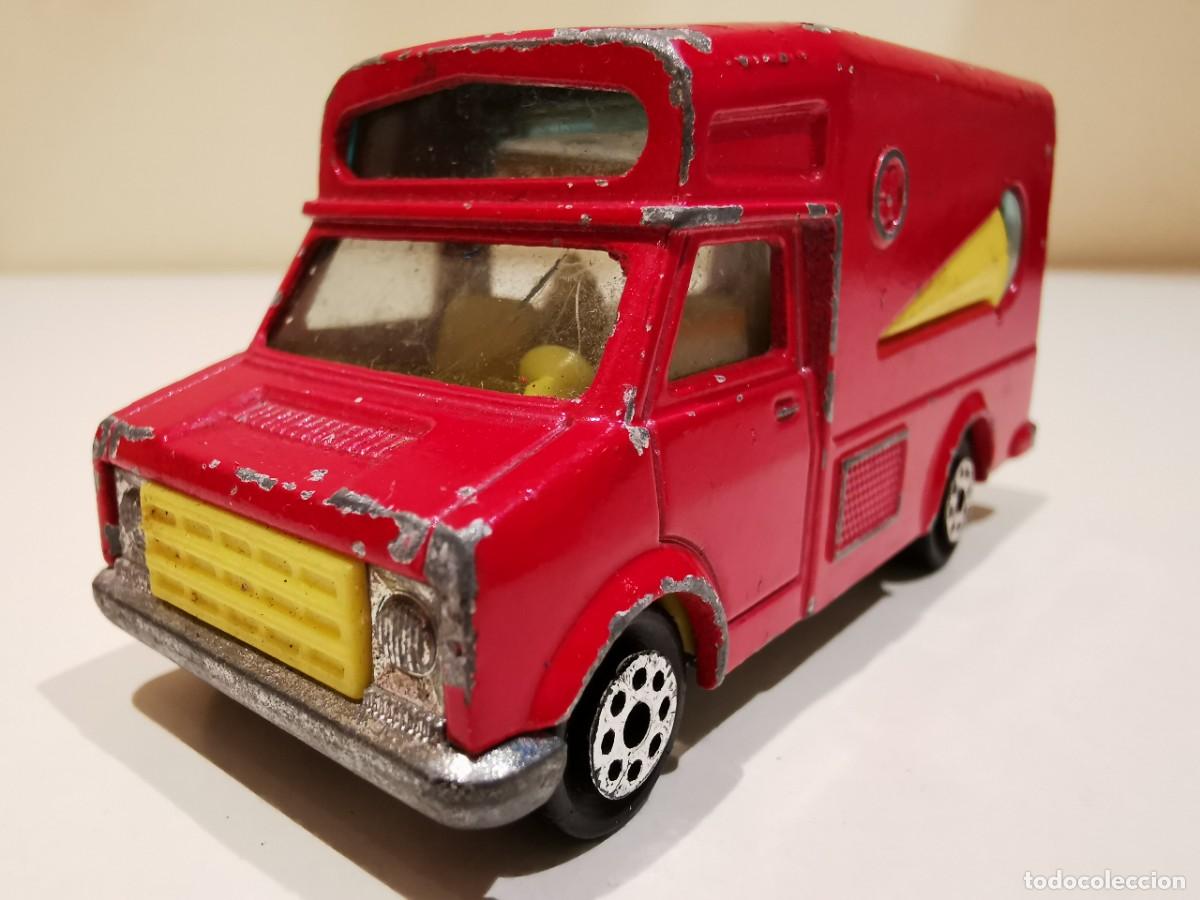 Coches a escala: Fourgon Majorette 1/64