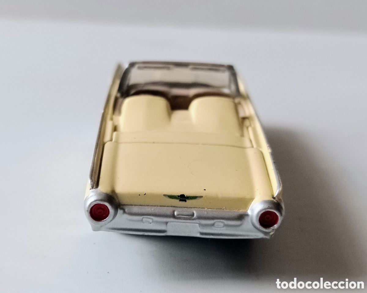 Coches a escala: FORD THUNDERBIRD SR / JOHNNY LIGHTNING/ 1:64 APROX/ - Foto 5