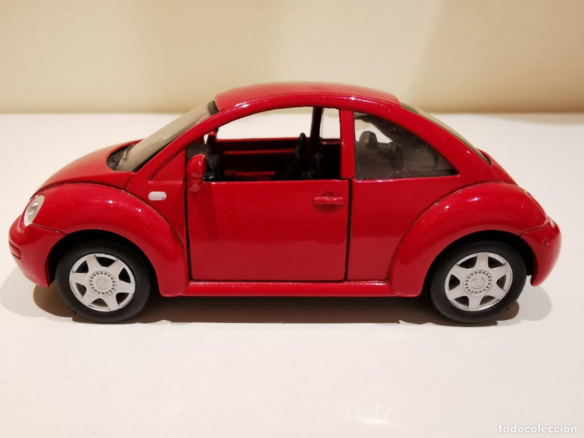Coches a escala: VW Beetle Maisto 1/37 - Foto 3