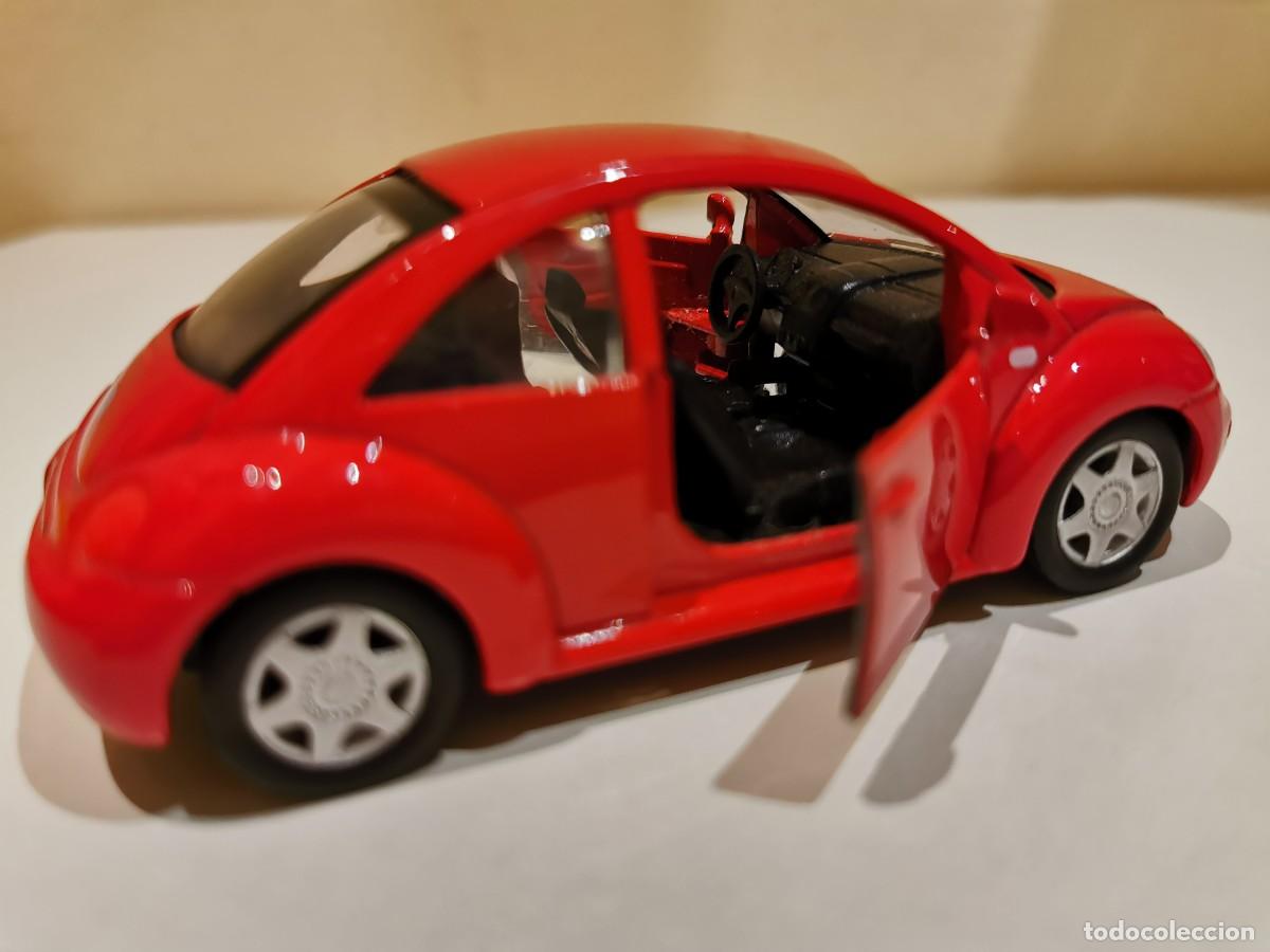 Coches a escala: VW Beetle Maisto 1/37 - Foto 5