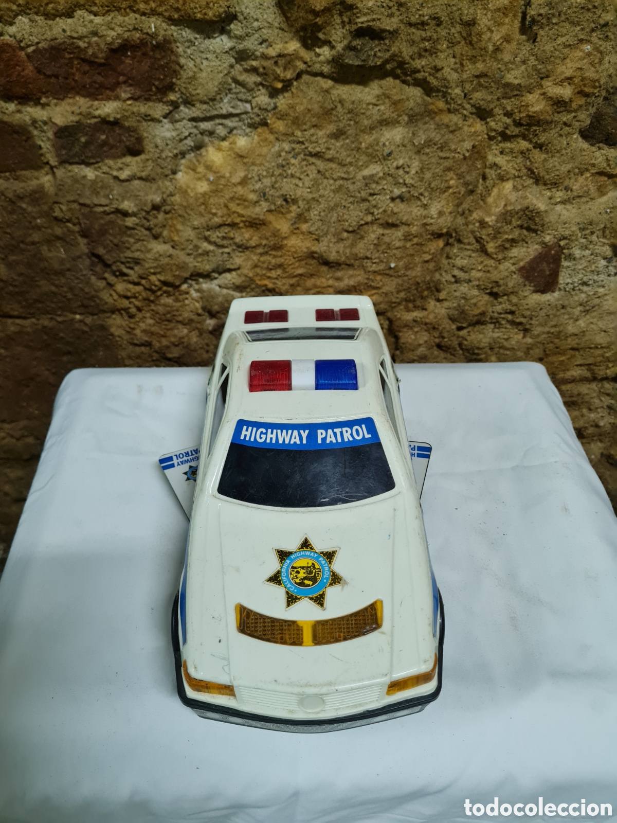 Coches a escala: Coche de policia made in Filippin