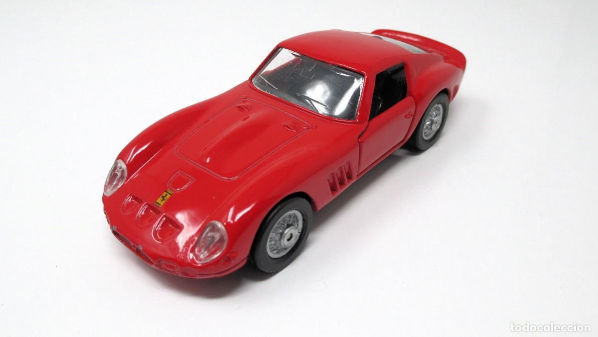 Coches a escala: Ferrari 250 GTO, Escala 1/38 de Maisto