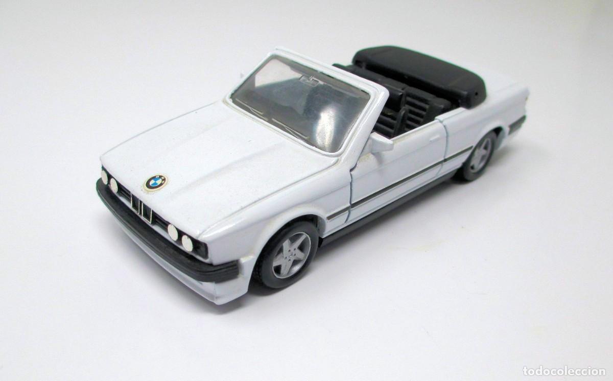 Coches a escala: BMW 325 i de Maisto - Escala 1/37 - Mide 11,5 cm de largo