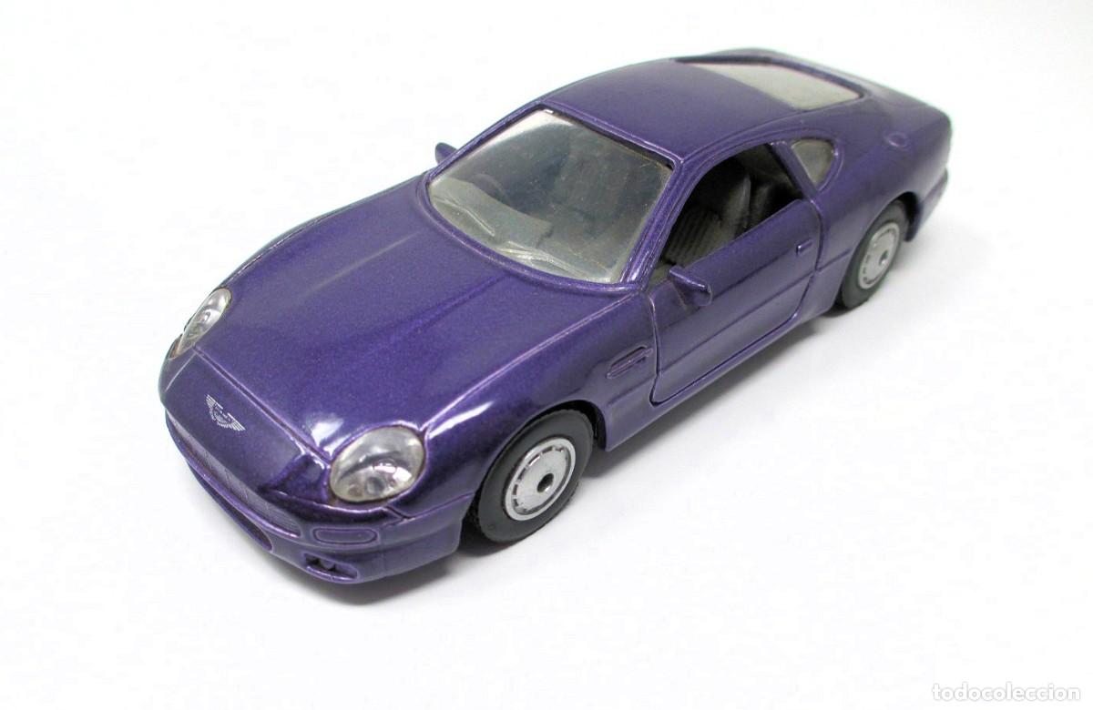 Coches a escala: Aston Martin DB7 de Maisto - Escala 1/40