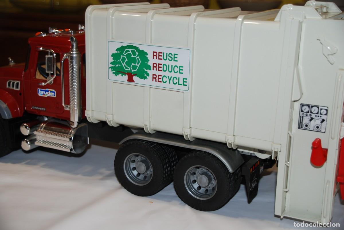 Coches a escala: camion Bruder de basura. - Foto 5