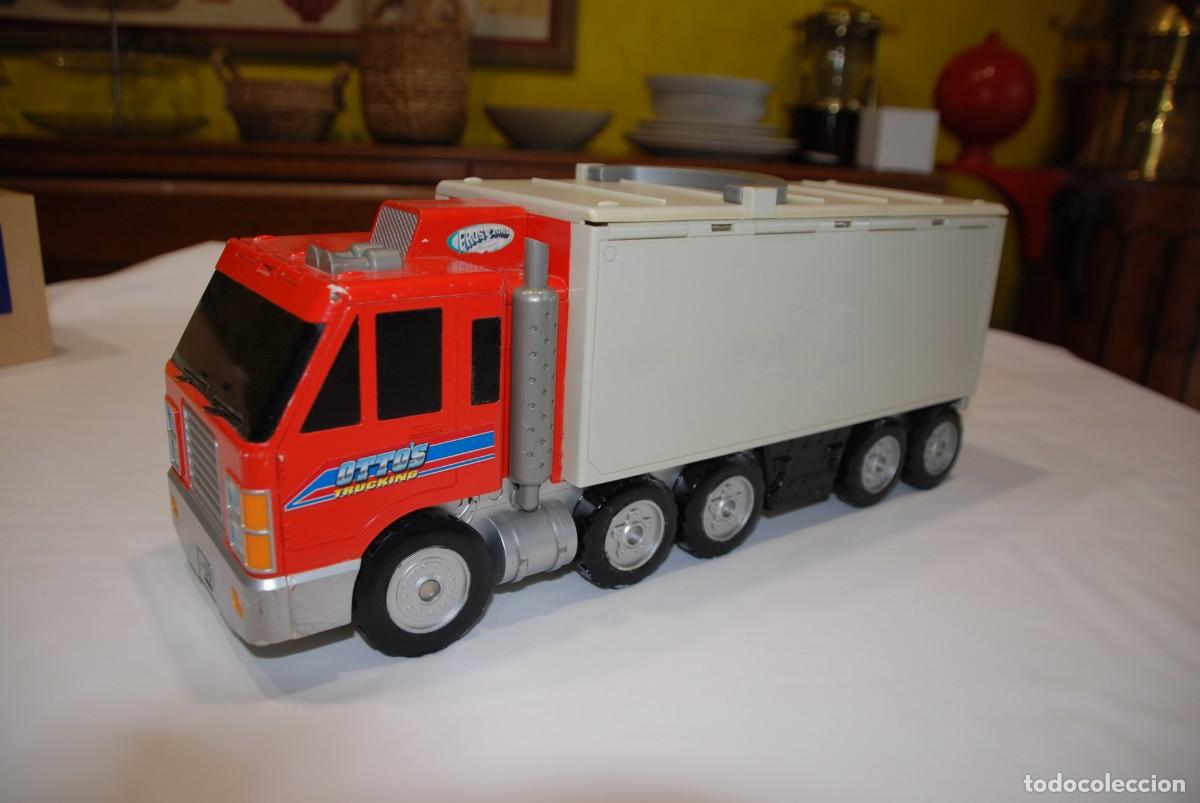 CAMION RIMORCHIO Con 2 AUTO 6044, Camion bisarca 53 cm con 2 mezzi Mini