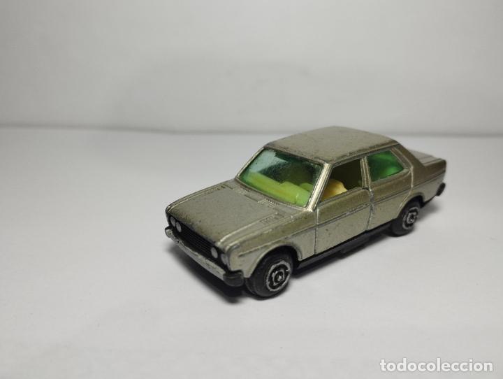 Coches a escala: SEAT 131 DE GUISVAL CAMPEON 1,64