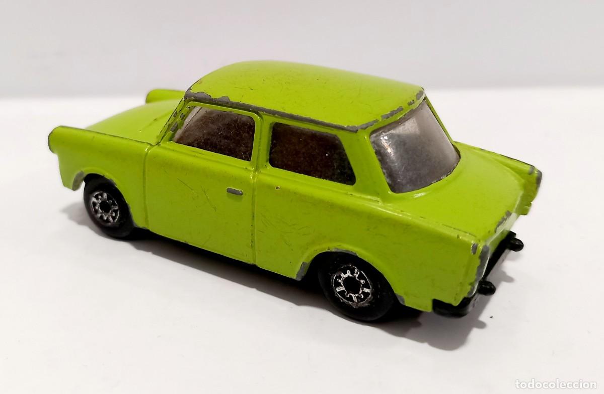 Coches a escala: MAISTO 1:64 TRABANT RDA - Foto 3