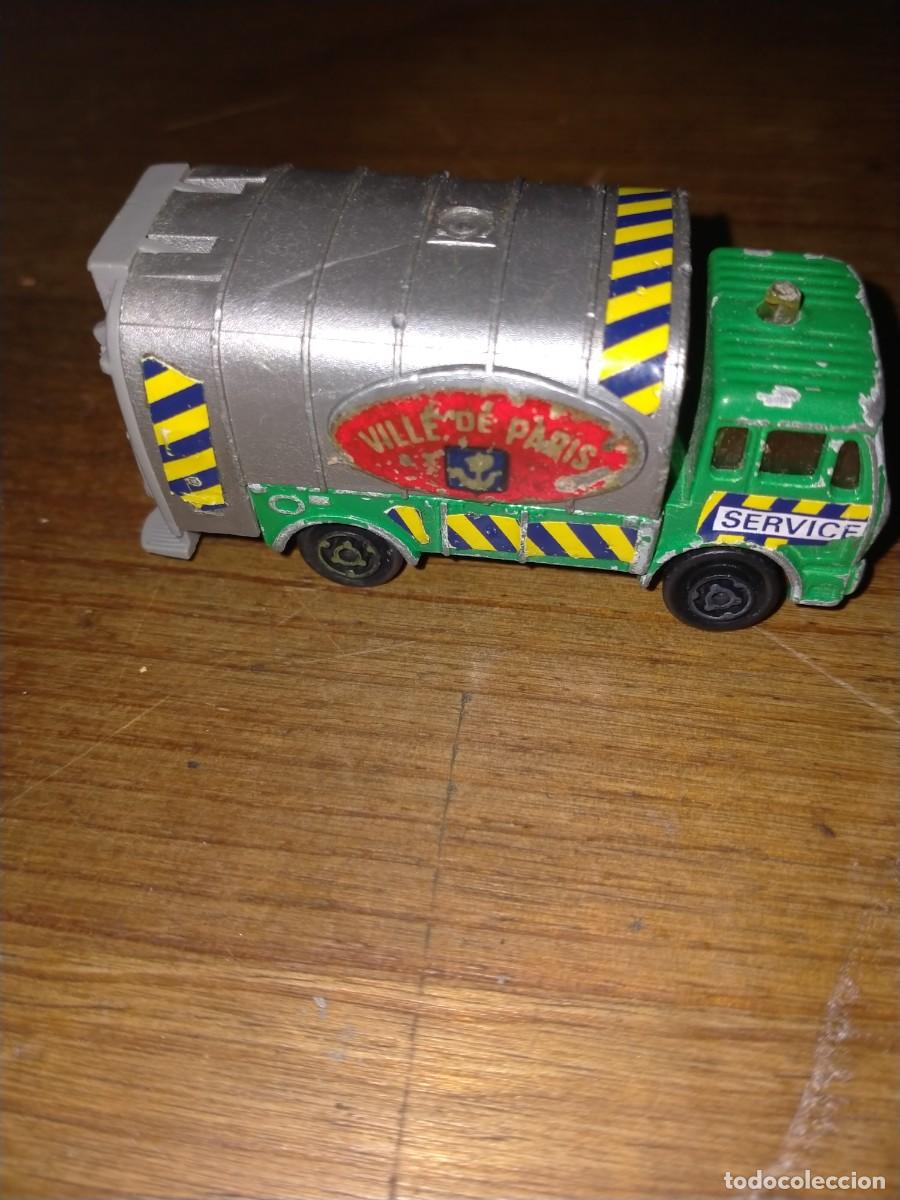 Coches a escala: COCHE MINIATURA CAMION MERCEDES DE SERVICIOS MAJORETTE