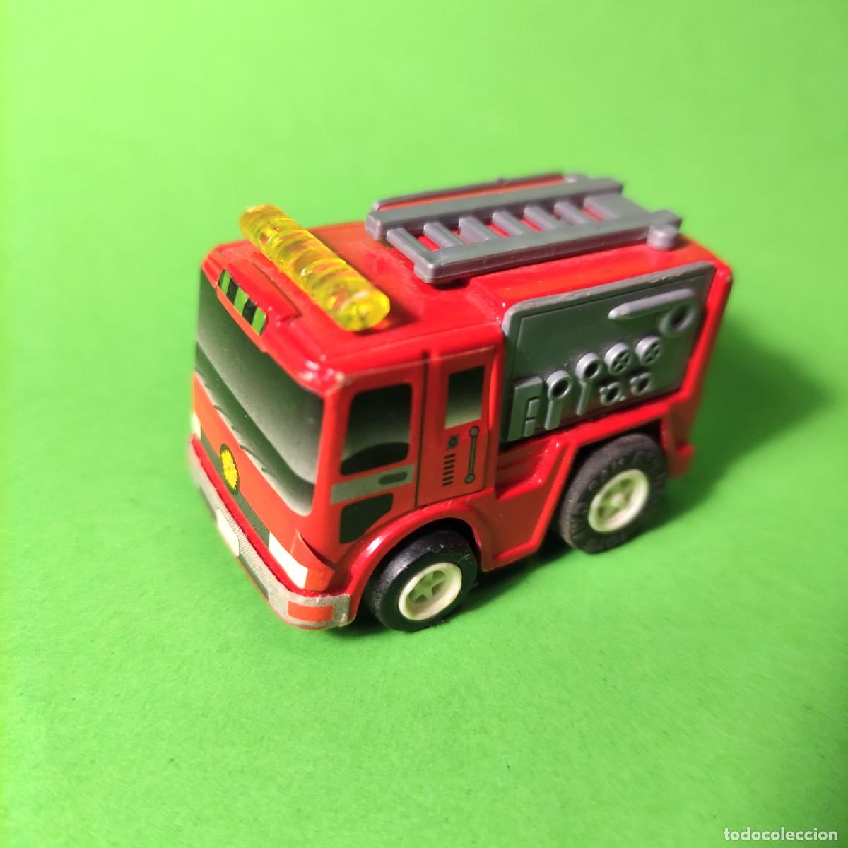 Carros em escala: COCHECITO MINIATURA BOMBERO * MADE IN CHINA CON MOTOR * PLASTICO * 3 X 4.5