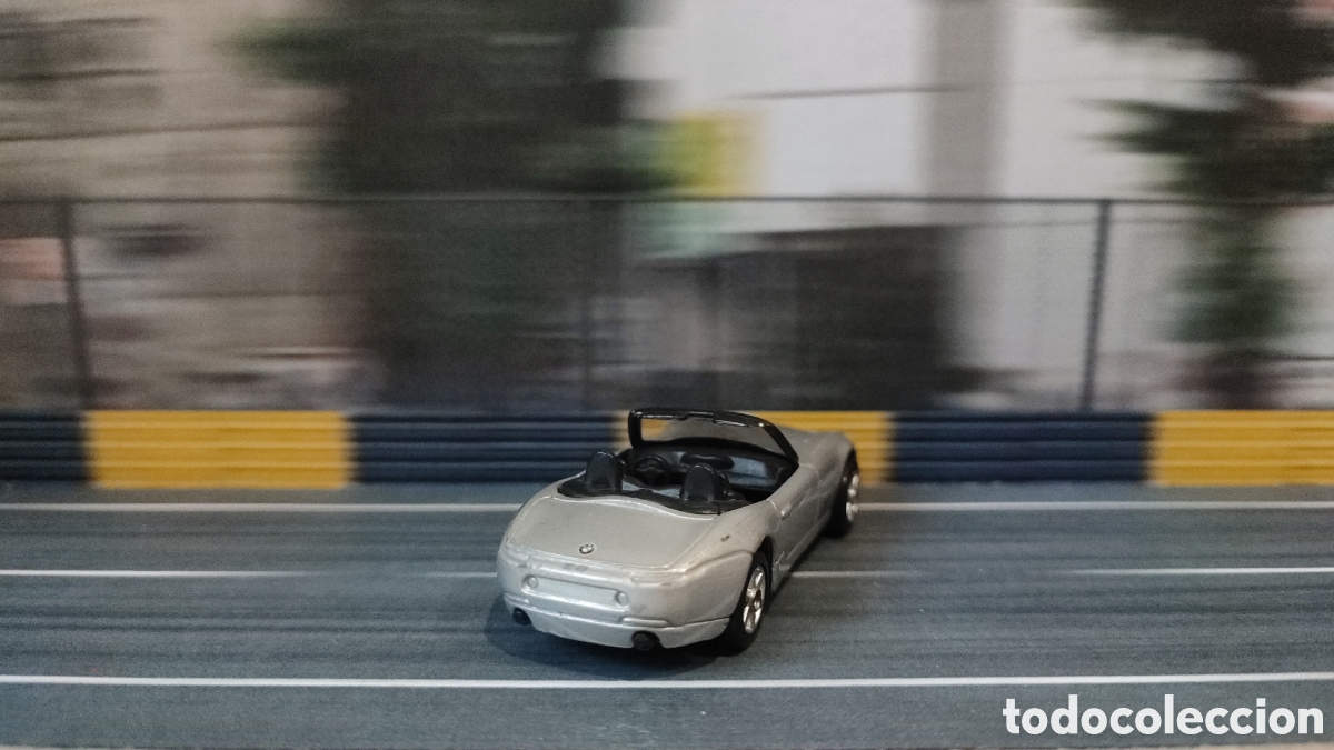 Coches a escala: MAISTO - BMW Z8 - Foto 2