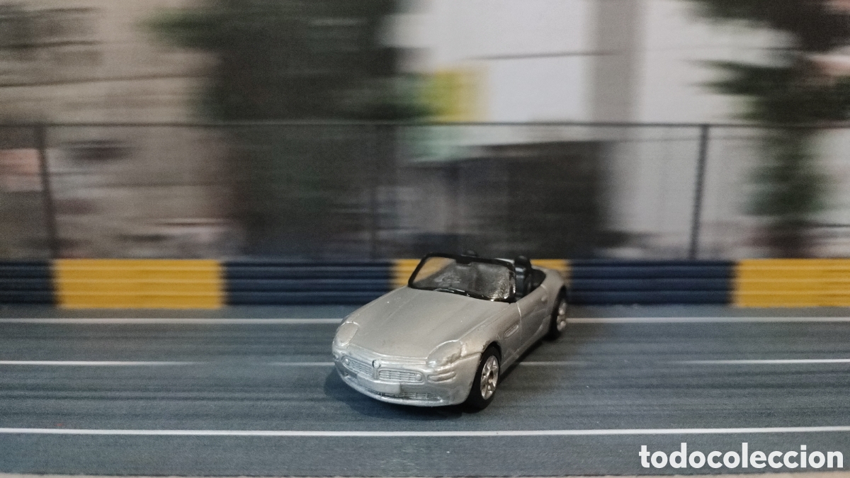 Coches a escala: MAISTO - BMW Z8 - Foto 1