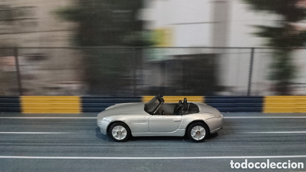 Coches a escala: MAISTO - BMW Z8 - Foto 3