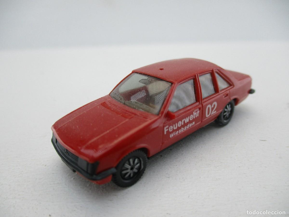 Coches a escala: COCHE ESCALA 1:87 REF A12 - Foto 1