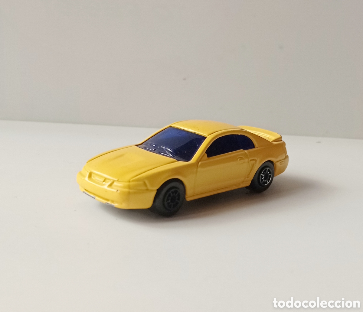 Coches a escala: 99 FORD MUSTANG / MAISTO / 1/64 - Foto 1