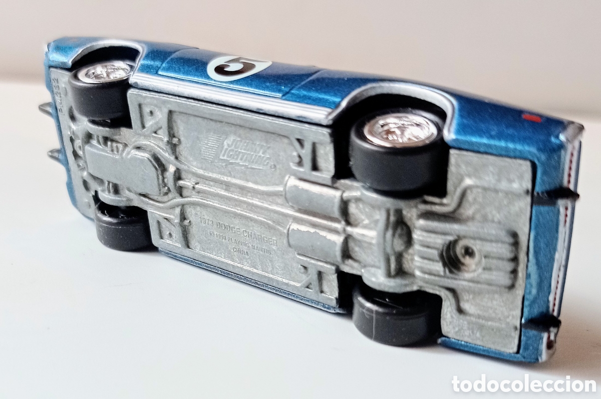 Coches a escala: DODGE CHARGER 1973 / JOHNNY LIGHTNING / 1/64 - Foto 10