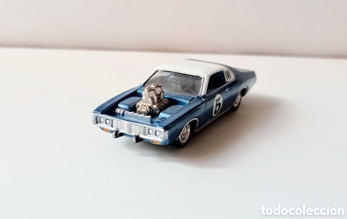 Coches a escala: DODGE CHARGER 1973 / JOHNNY LIGHTNING / 1/64 - Foto 1